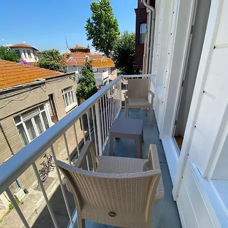 White Island Boutique * Adalar